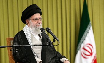 Líder supremo de Irán dice que Trump miente cuando habla de paz | Trump